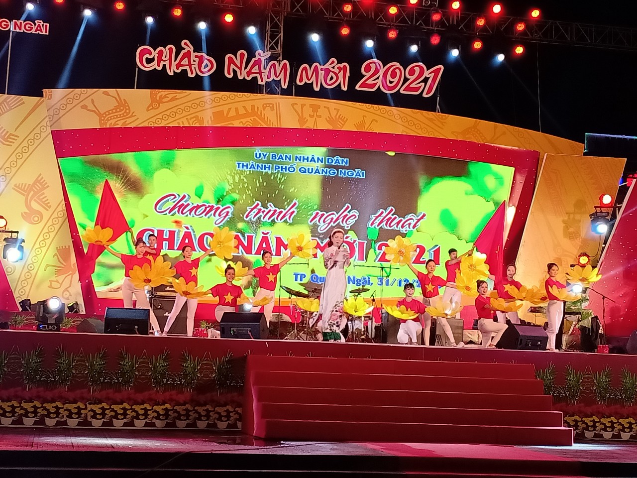 Thành phố Quảng Ngãi tổ chức Chương trình nghệ thuật “ Chào năm mới” 2021