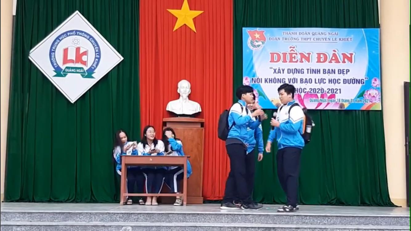 Đoàn trường THPT Chuyên Lê Khiết tổ chức Diễn đàn Xây dựng tình bạn đẹp – Nói không với bạo lực học đường
