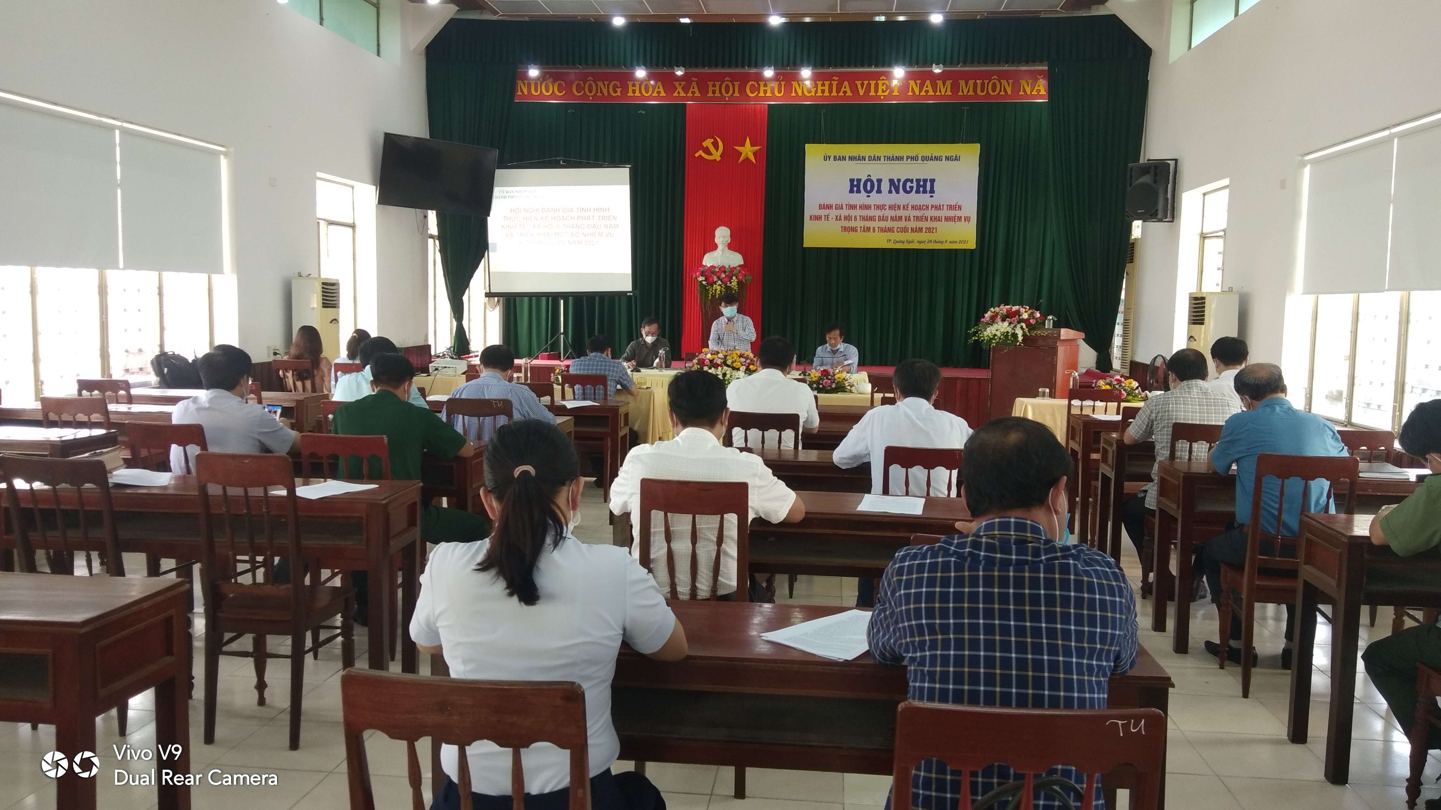 UBND thành phố Quảng Ngãi chỉ đạo: Siết chặt kỷ luật, kỷ cương hành chính chính để thực hiện có hiệu quả các nhiệm vụ trong 6 tháng cuối năm 2021
