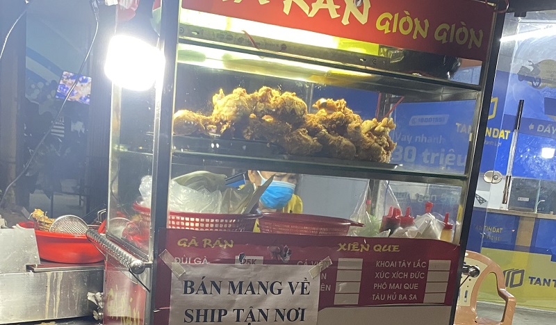 Nhiều hàng quán ở Thành phố Quảng Ngãi đã đóng cửa thực hiện nghiêm quy định không bán tại chỗ