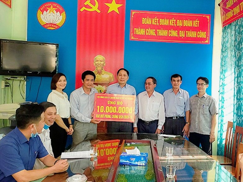 Cán bộ hội viên, nông dân thành phố Quảng Ngãi ủng hộ 10 triệu đồng vào Qũy phòng, chống dịch bệnh Covid-19