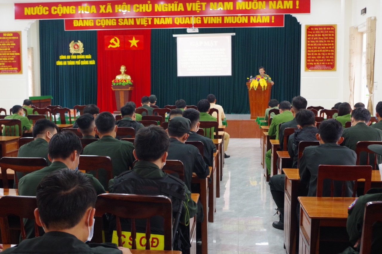 Thành phố Quảng Ngãi: Gặp mặt tổng kết công tác phối hợp giữa Công an thành phố và Tiểu đoàn 3, Trung đoàn Cảnh sát cơ động Nam Trung Bộ, Bộ Công an
