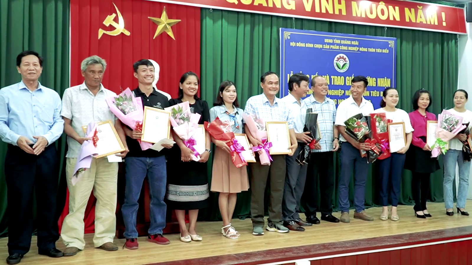 Thành phố Quảng Ngãi có 08 sản phẩm được trao Giấy chứng nhận sản phẩm công nghiệp nông thôn tiêu biểu cấp tỉnh năm 2022