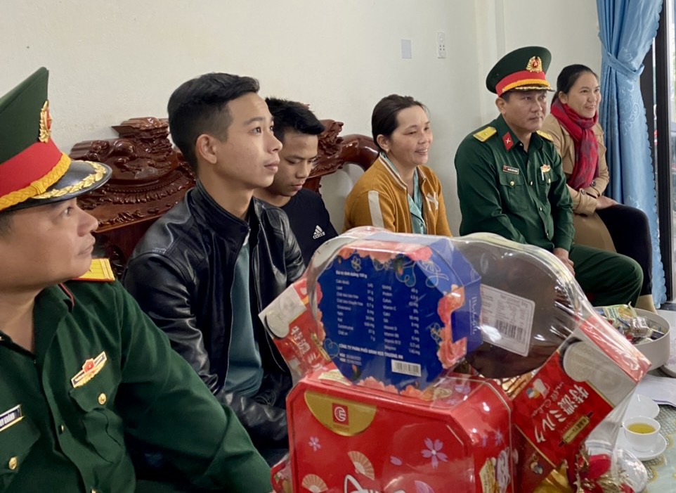 Thanh niên thành phố Quảng Ngãi sẵn sàng lên đường nhập ngũ