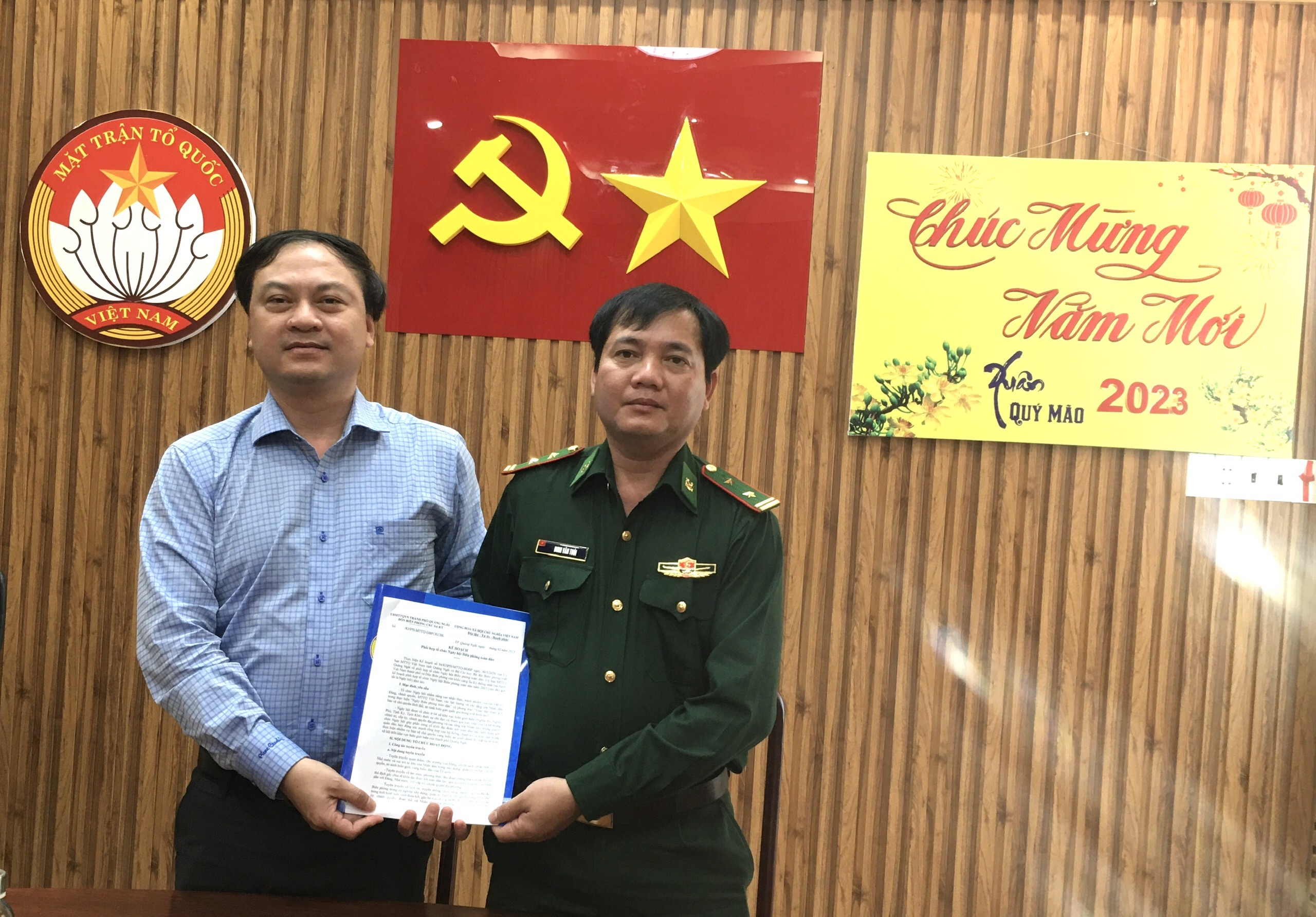 Uỷ ban MTTQ Việt Nam thành phố phối hợp với Đồn Biên phòng Cửa khẩu Cảng Sa Kỳ ký kết Kế hoạch phối hợp tổ chức Ngày hội Biên phòng toàn dân năm 2023