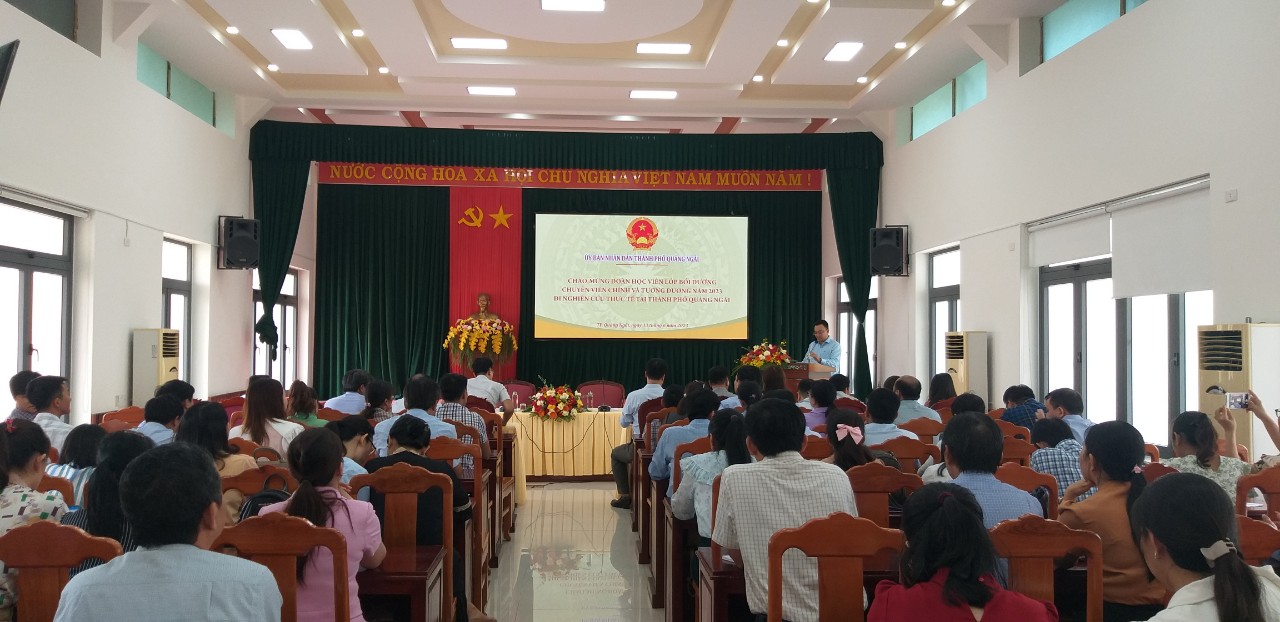 UBND thành phố Quảng Ngãi tiếp nhận và tổ chức làm việc với Đoàn học viên nghiên cứu thực tế Lớp bồi dưỡng ngạch chuyên viên chính và tương đương năm 2023 ở tại Trường Chính trị tỉnh Quảng Ngãi