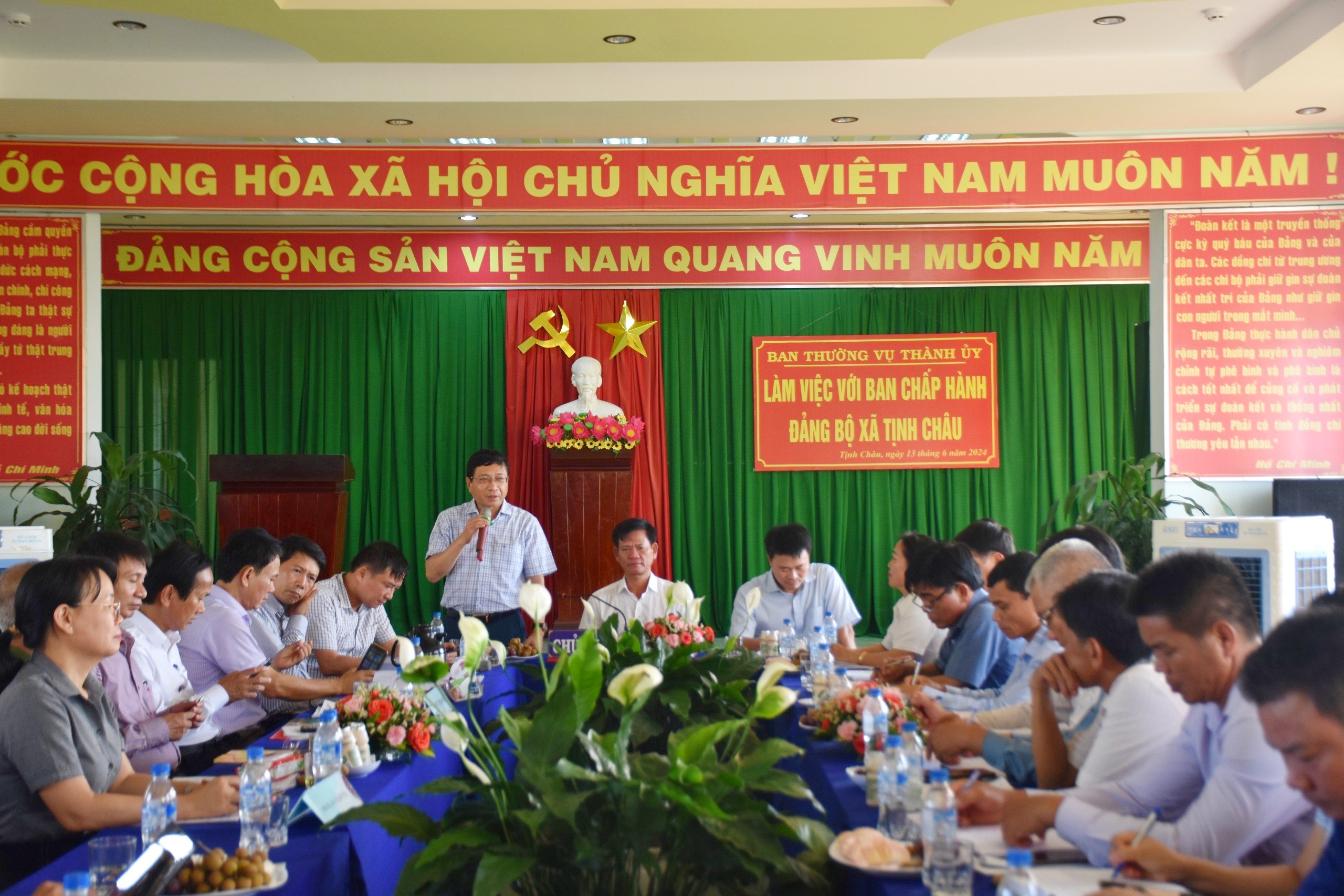 Ban Thường vụ Thành uỷ Quảng Ngãi làm việc Đảng uỷ xã Tịnh Châu