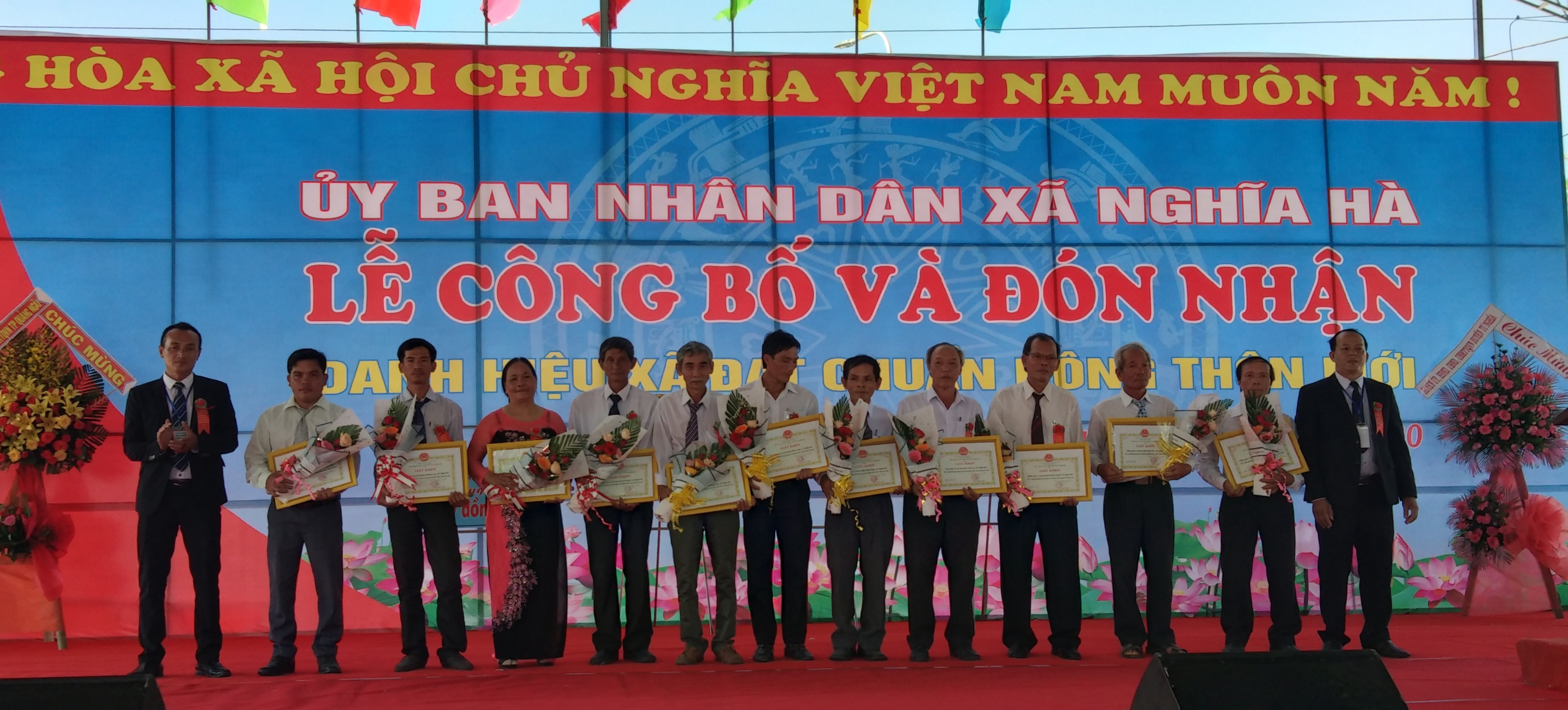 Xã Nghĩa Hà đón nhận bằng công nhận xã đạt chuẩn nông thôn mới