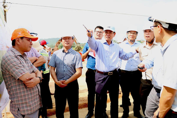 BÍ THƯ THÀNH ỦY QUẢNG NGÃI NGÔ VĂN TRỌNG KIỂM TRA CÁC DỰ ÁN TRÊN ĐỊA BÀN TP. QUẢNG NGÃI